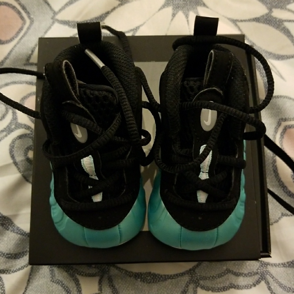 Infant Nike foams...